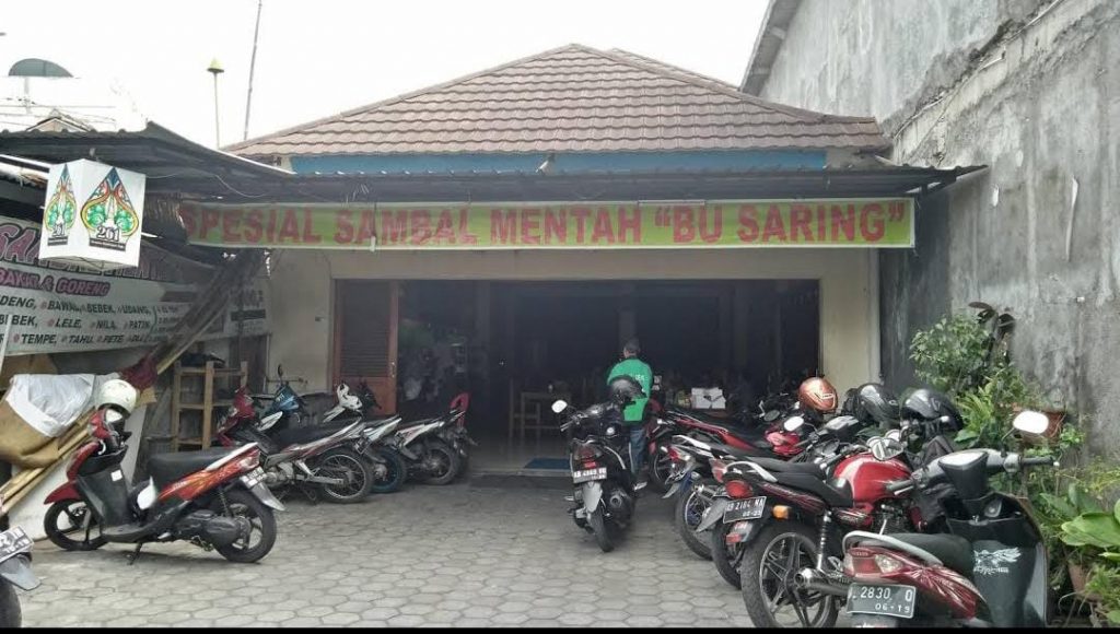 spesial-sambal-mentah-bu-saring